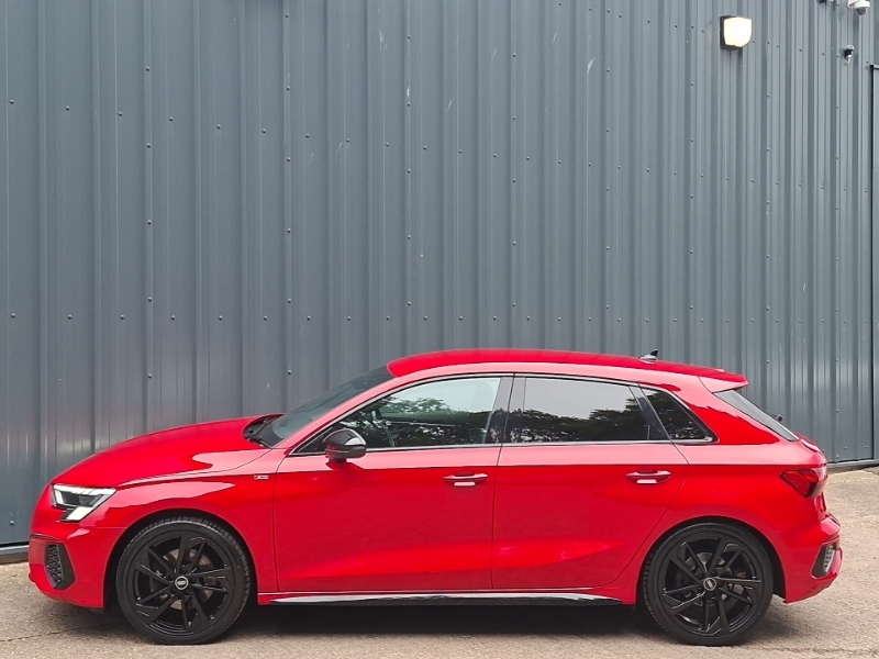 Audi A3 35 Tfsi Edition 1 Red #4