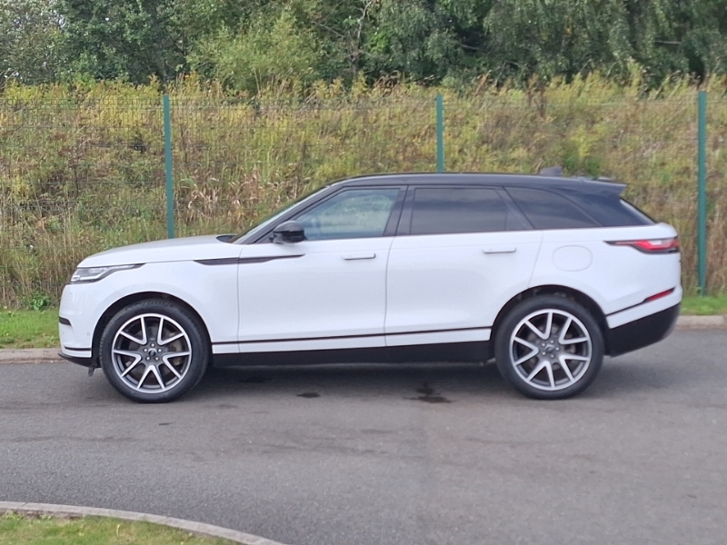 Land Rover Range Rover Velar 2.0 P400e Hse White #4