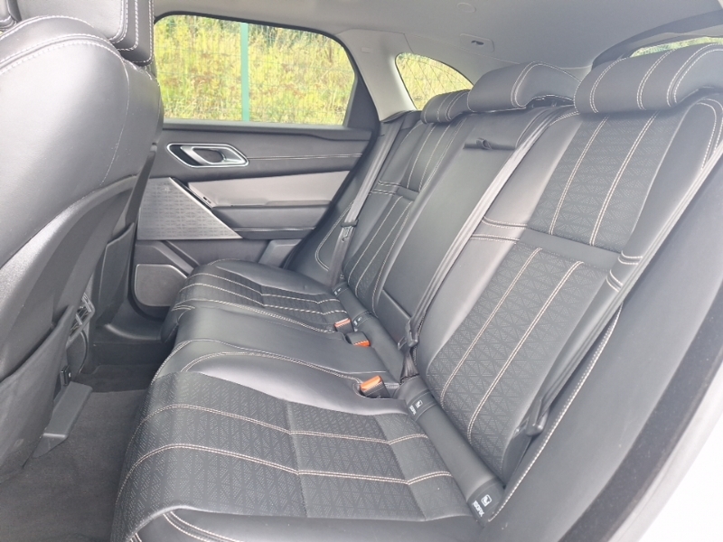 Land Rover Range Rover Velar 2.0 P400e Hse White #6