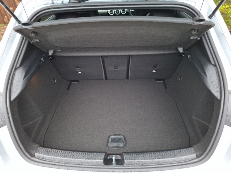 Mercedes-Benz A Class A180 Amg Line Executive Silver #5
