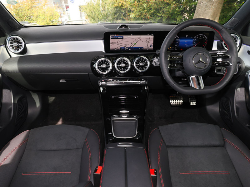 Mercedes-Benz A Class A180 Amg Line Executive Silver #3
