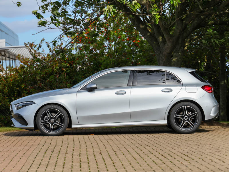 Mercedes-Benz A Class A180 Amg Line Executive Silver #4