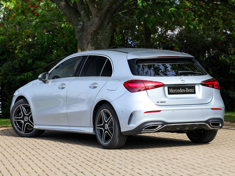 Mercedes-Benz A Class A180 Amg Line Executive Silver #2