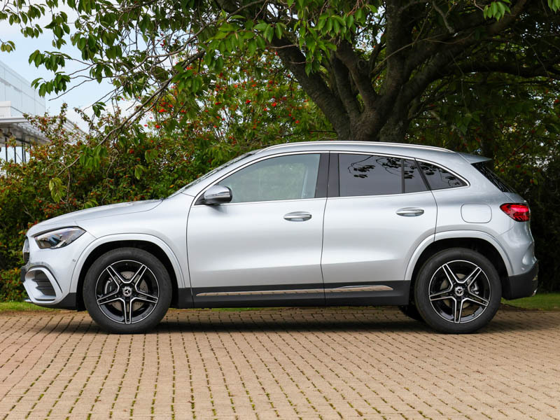 Mercedes-Benz GLA Class Gla 200 Amg Line Executive Silver #4