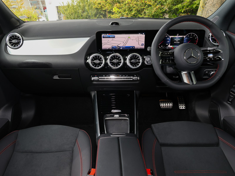 Mercedes-Benz GLA Class Gla 200 Amg Line Executive Silver #3