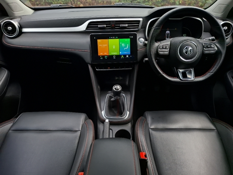 MG ZS 1.0T Gdi Exclusive LE23UKK White #3