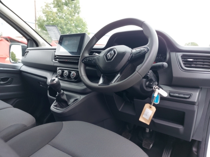 Renault Trafic Sl30 Blue Dci 130 Advance Van SB24MBU White #3
