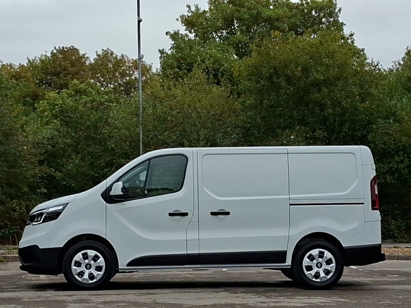 Renault Trafic Sl30 Blue Dci 130 Advance Safety Van SC26XMX White #4