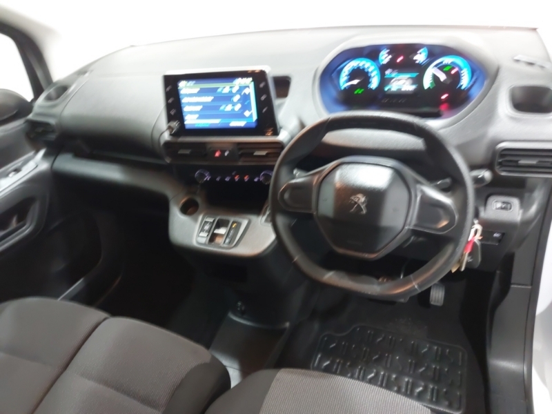 Peugeot E-Partner 800 100Kw 50Kwh Professional Premium Van White #3