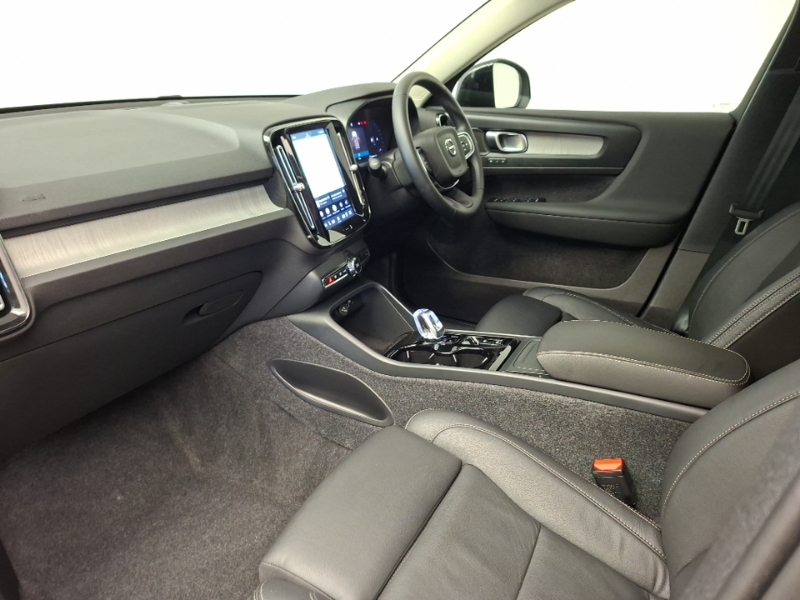 Volvo XC40 2.0 B3p Ultra Dark SY75OFU Blue #5