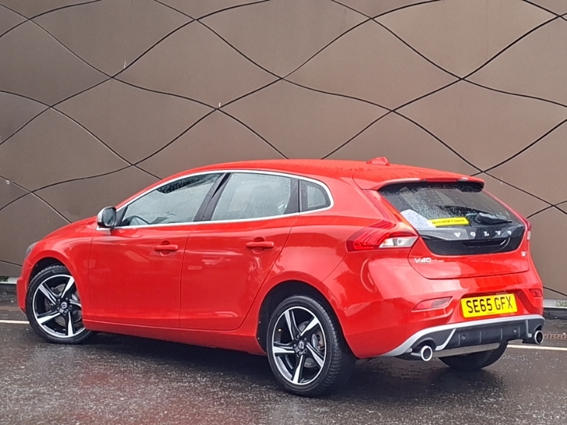 Volvo V40 T2 122 R Design SE65GFX Red #2