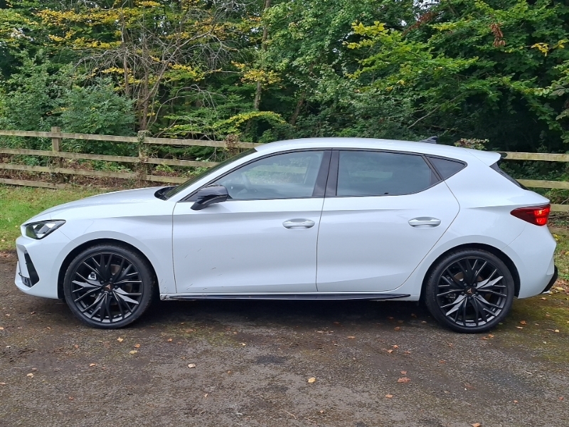 Cupra Leon 1.5 Tsi 150 Shadow Edition White #4
