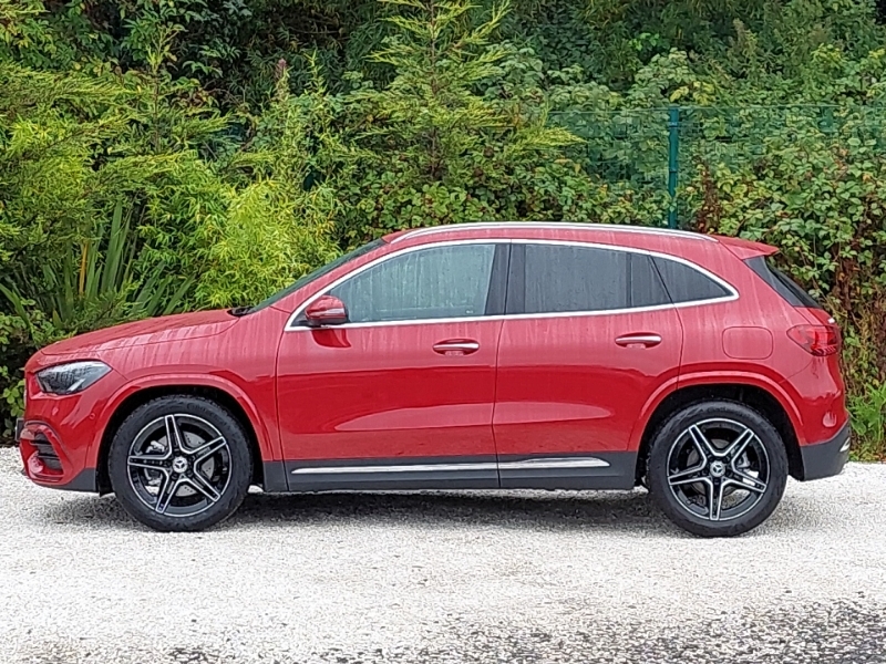Mercedes-Benz GLA Class Gla 200 Amg Line Executive SR26PWV Red #4