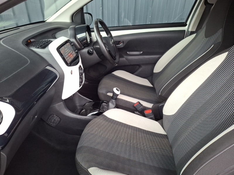 Peugeot 108 1.0 Collection White #5