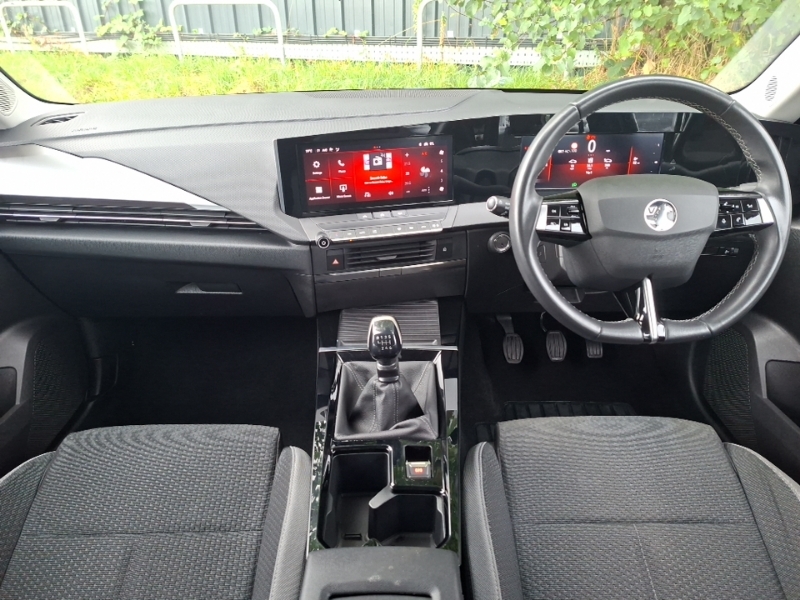 Vauxhall Astra 1.2 Turbo Design SC22KMG Black #3