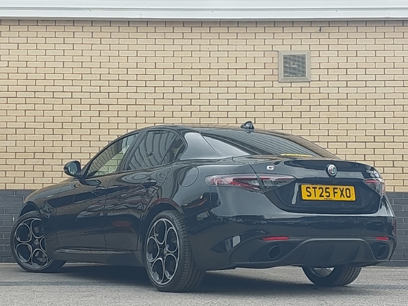 Alfa Romeo Giulia 2.0 Turbo Veloce Black #2