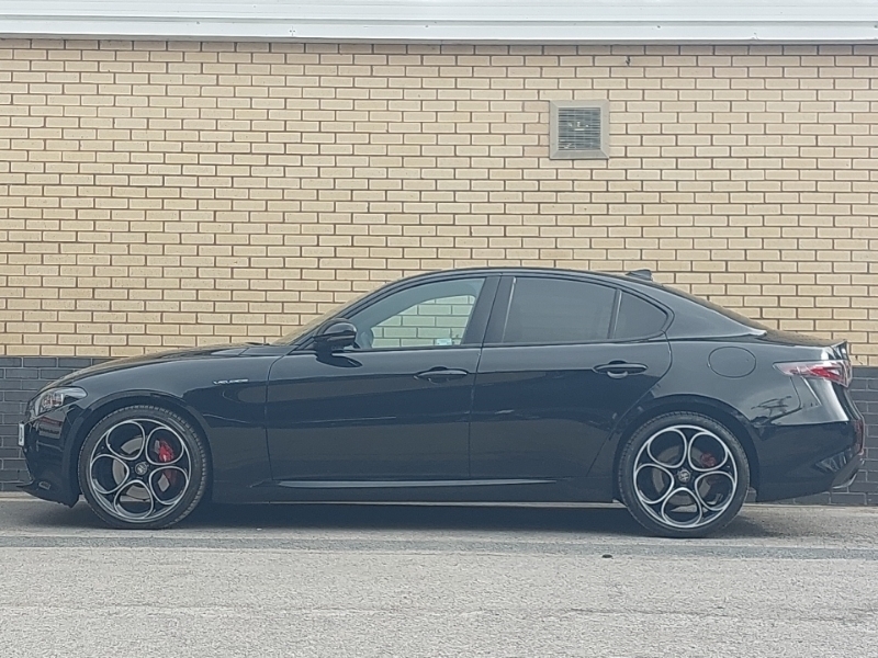 Alfa Romeo Giulia 2.0 Turbo Veloce Black #4