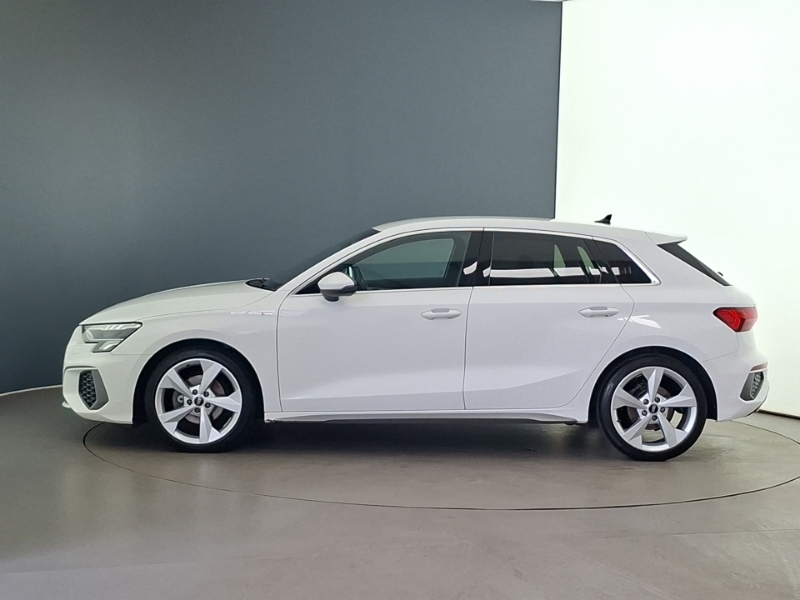Audi A3 30 Tfsi S Line VN23NLM White #4