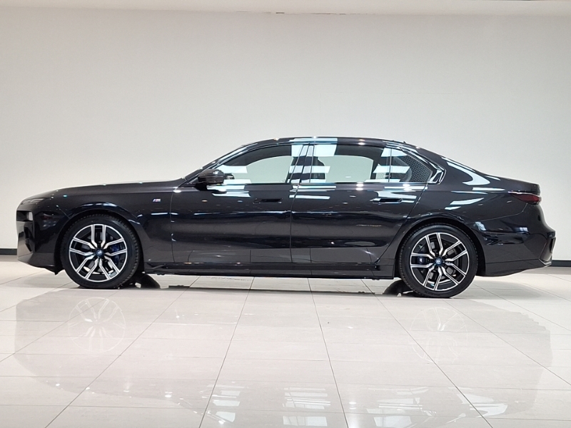 BMW i7 400Kw Xdrive60 M Sport 105.7Kwh Black #4
