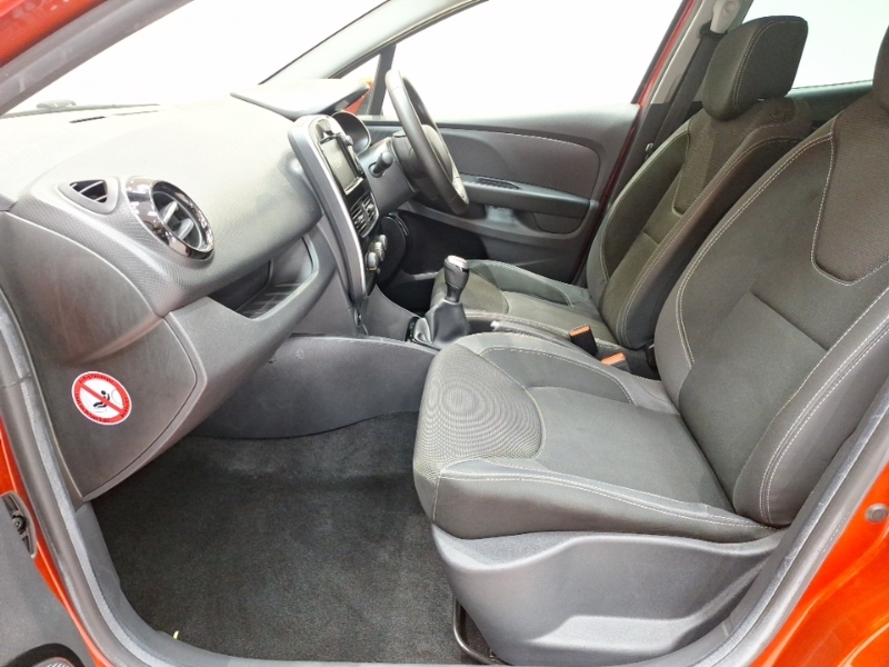 Renault Clio 1.5 Dci 90 Iconic MD19XVK Red #5