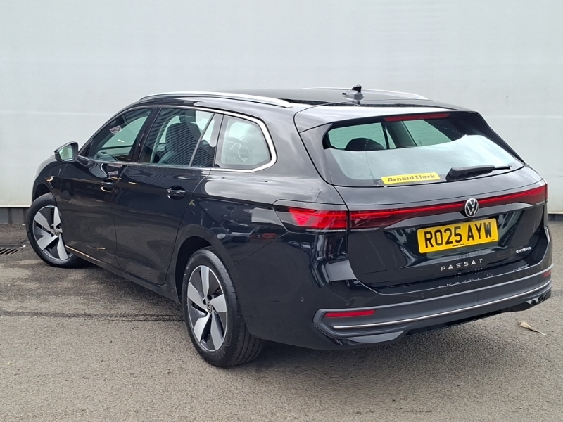 Volkswagen Passat 1.5 Tsi Ehybrid Life Dsg Black #2