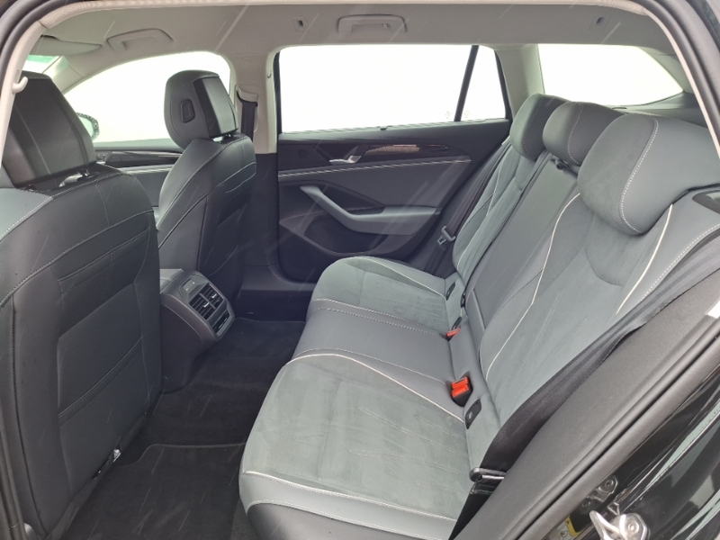 Volkswagen Passat 1.5 Tsi Ehybrid Life Dsg Black #6