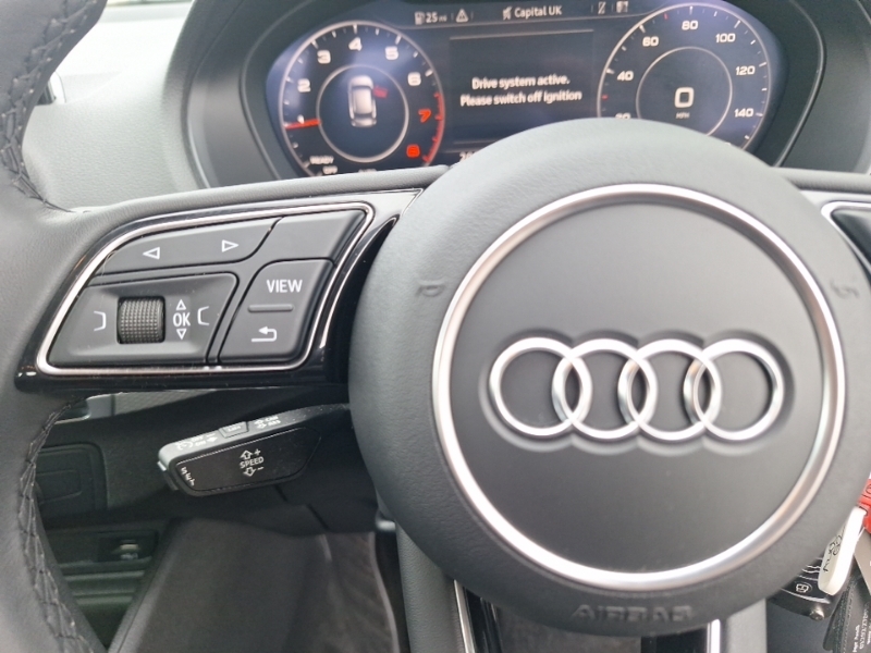Audi Q2 30 Tfsi Technik White #12