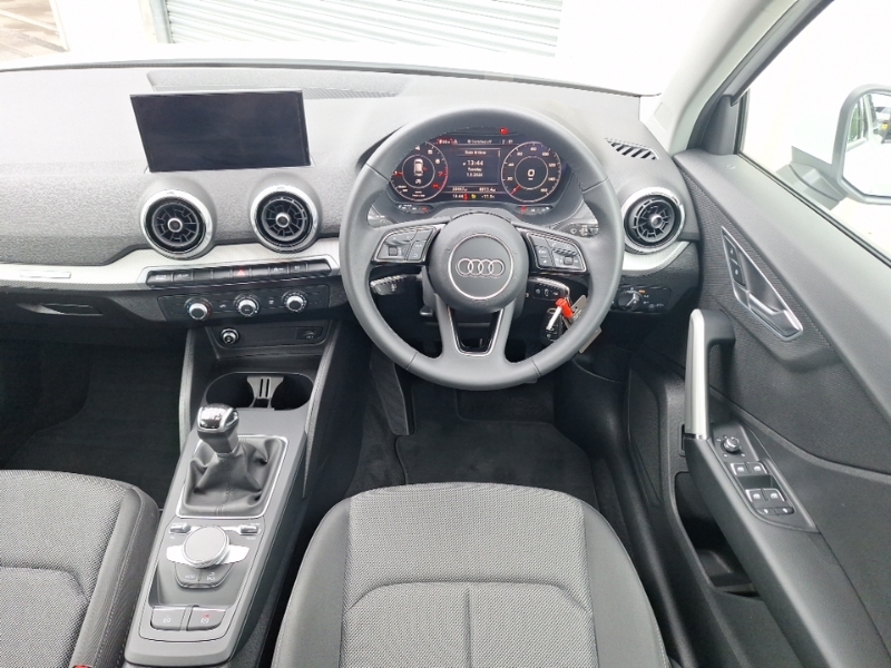 Audi Q2 30 Tfsi Technik White #8