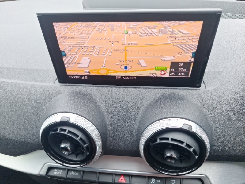 Audi Q2 30 Tfsi Technik  #10