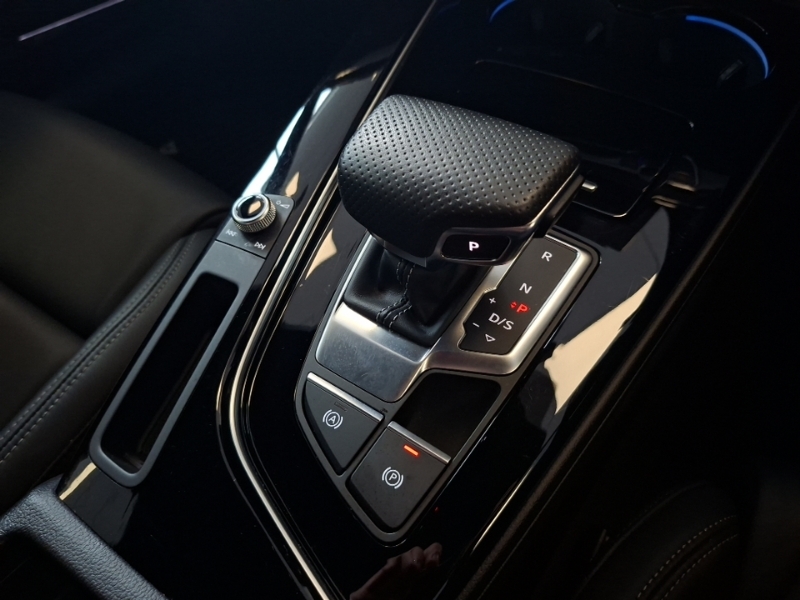 Audi A5 2L Black Edition White #16