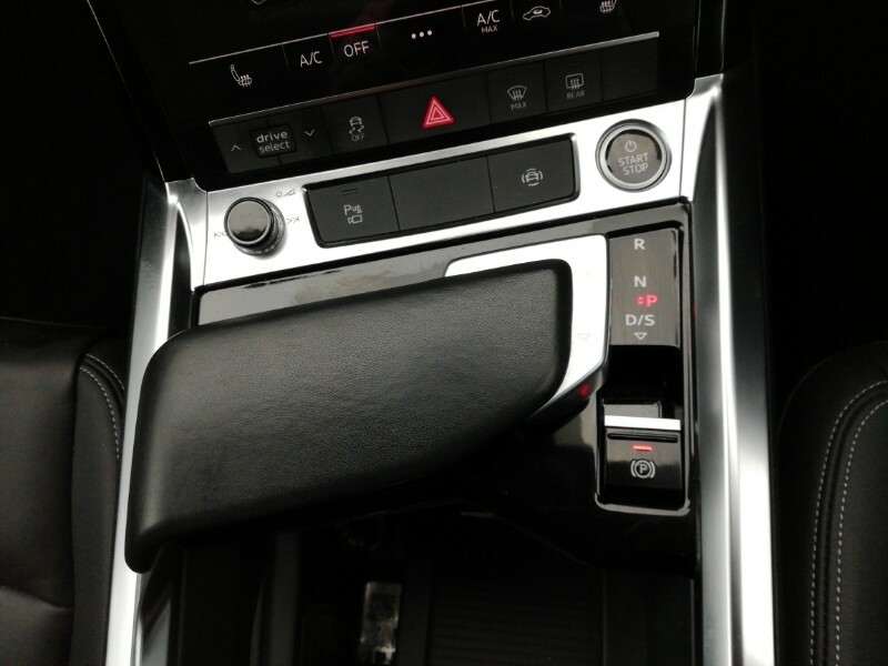 Audi Q8 e tron Black Edition Blue #12