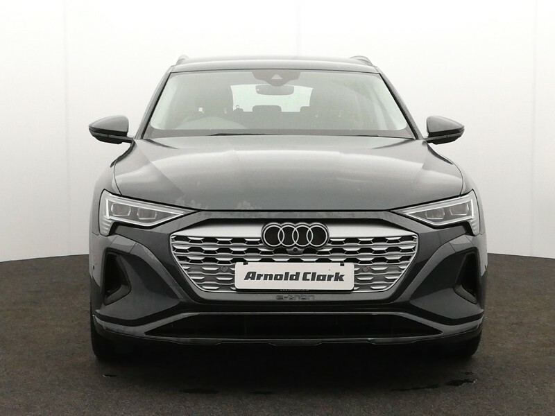 Audi Q8 e tron Black Edition Blue #19