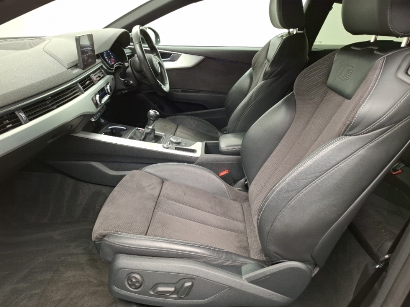 Audi A5 2.0 Tdi S Line Black #5