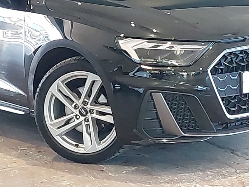 Audi A1 25 Tfsi Technik White #20