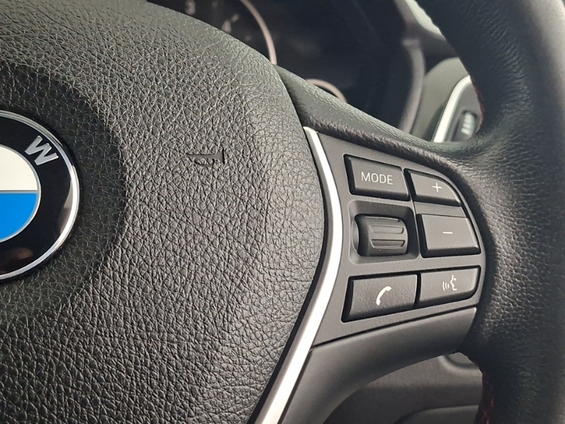 BMW 3 Series Black #13