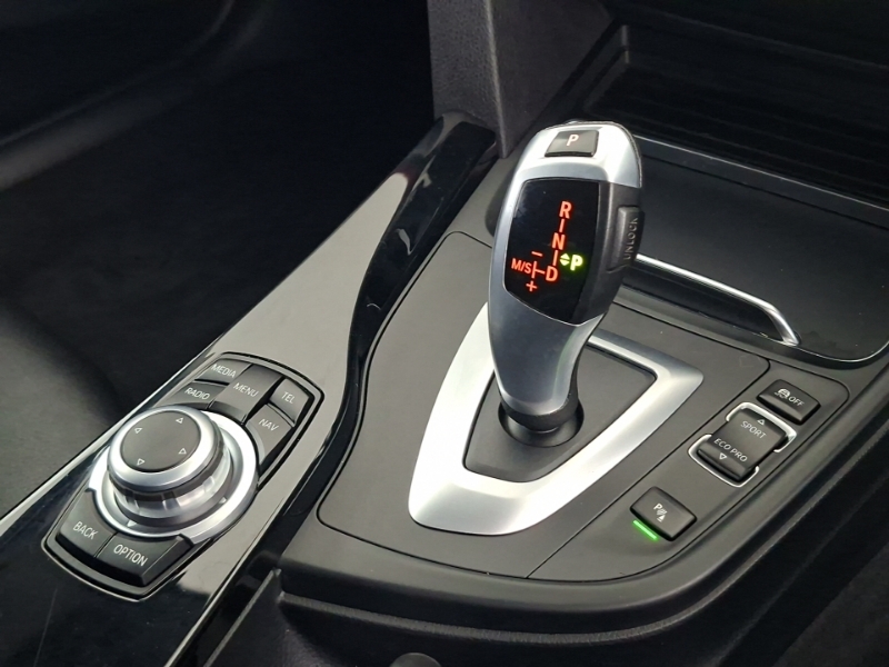 BMW 3 Series Black #15
