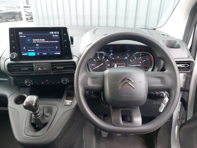Citroen Berlingo Driver Edition White #8