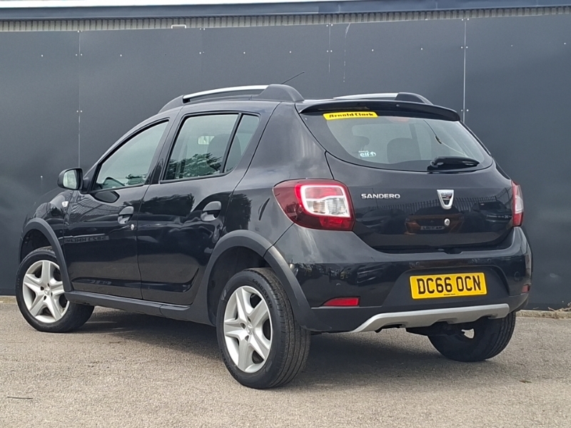 Dacia Sandero Stepway 1.5 Dci Ambiance Black #2