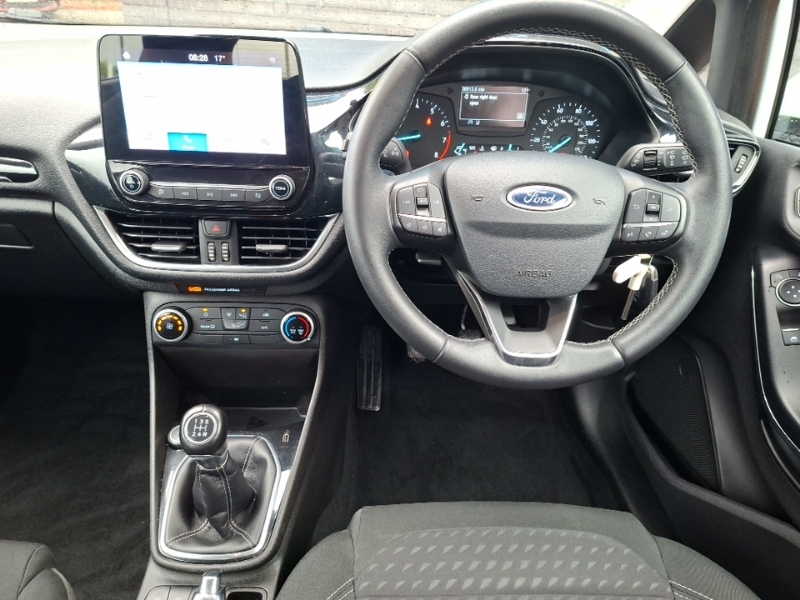 Ford Fiesta Active 1 White #8