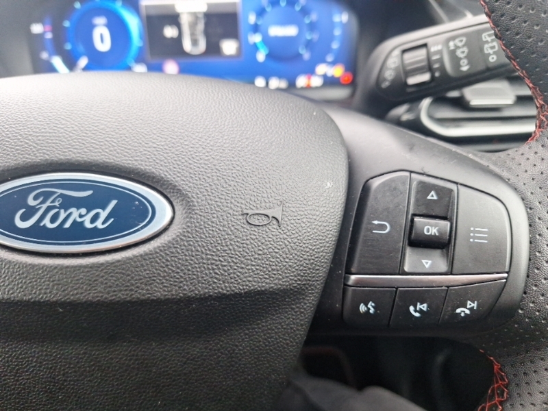 Ford Fiesta Hatchback White #13
