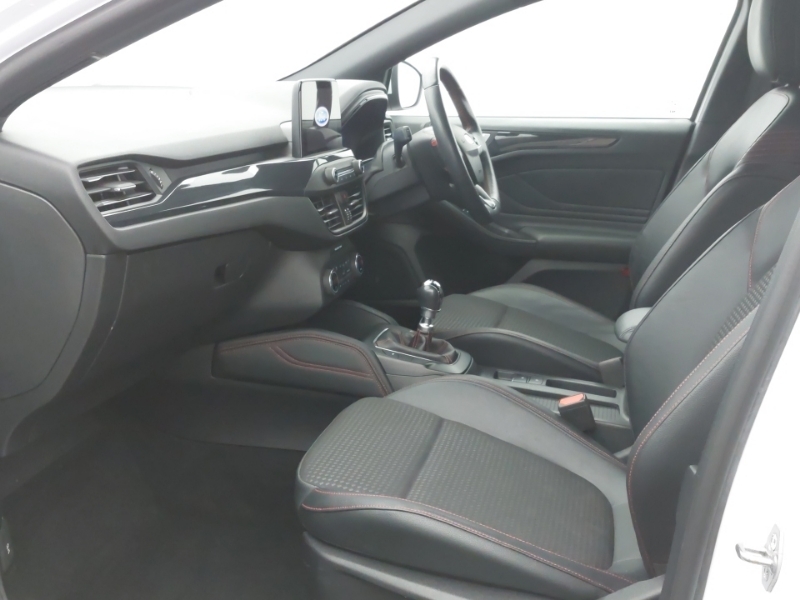 Ford Focus 1.0 Ecoboost Hybrid Mhev 155 St-line X Edition WP70DND White #5