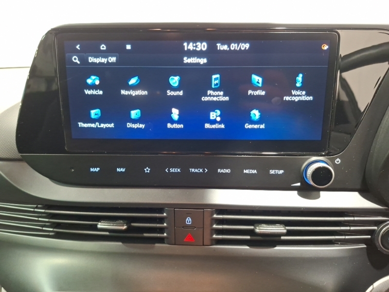 Hyundai Bayon Premium Red #13