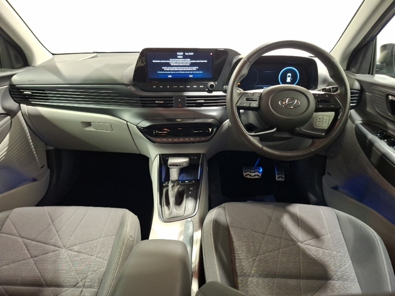 Hyundai Bayon Premium Red #3