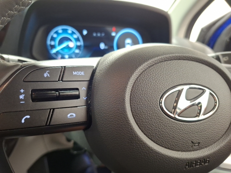 Hyundai Bayon Premium Red #17