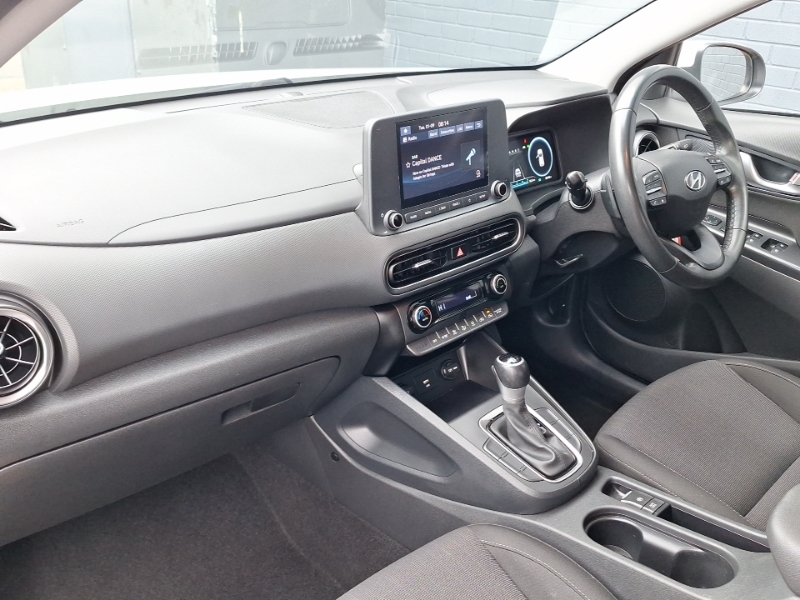 Hyundai Kona 1.6 Gdi Hybrid Se Connect Dct White #5
