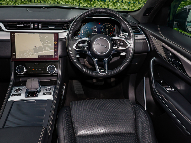 Jaguar F-Pace R-dynamic Hse Blue #13