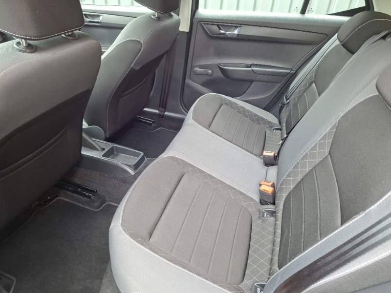 Skoda Fabia 1.0 Tsi Se Dsg Grey #6