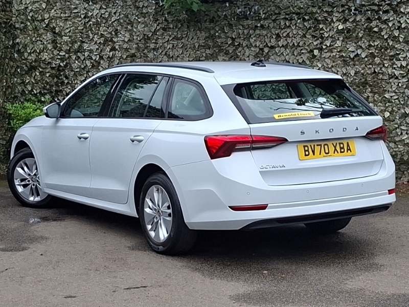 Skoda Octavia 1.5 Tsi Se Technology White #2