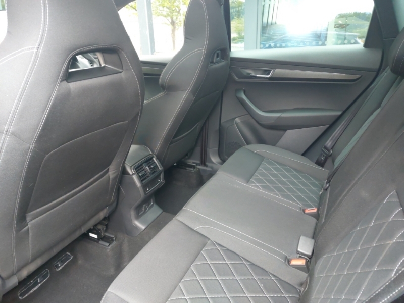 Skoda Karoq 1.5 Tsi Sportline Edition Black #6