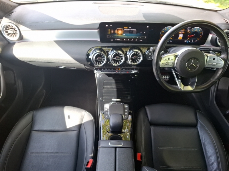 Mercedes-Benz CLA Class Cla 200 Amg Line Executive Tip White #3